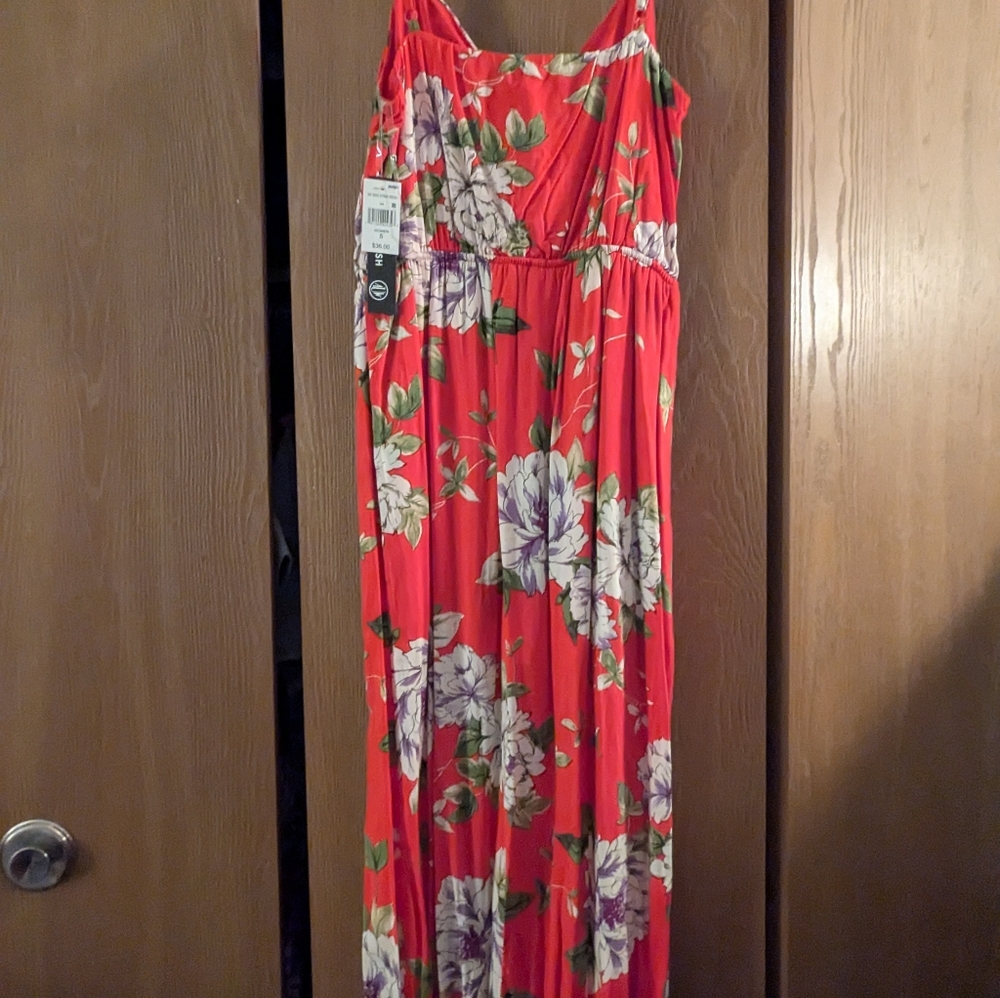 Red Romper - Picture 4 of 4